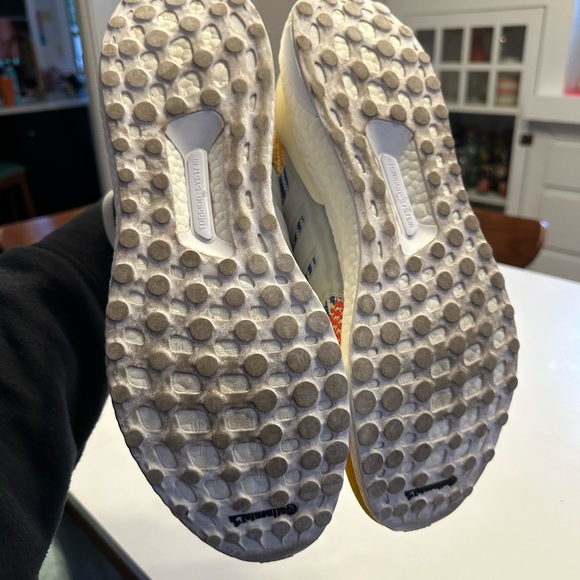 Adidas DNA Love Unites PRIDE Ultra Boost 5.0 Men 12 EUC - Picture 6 of 6